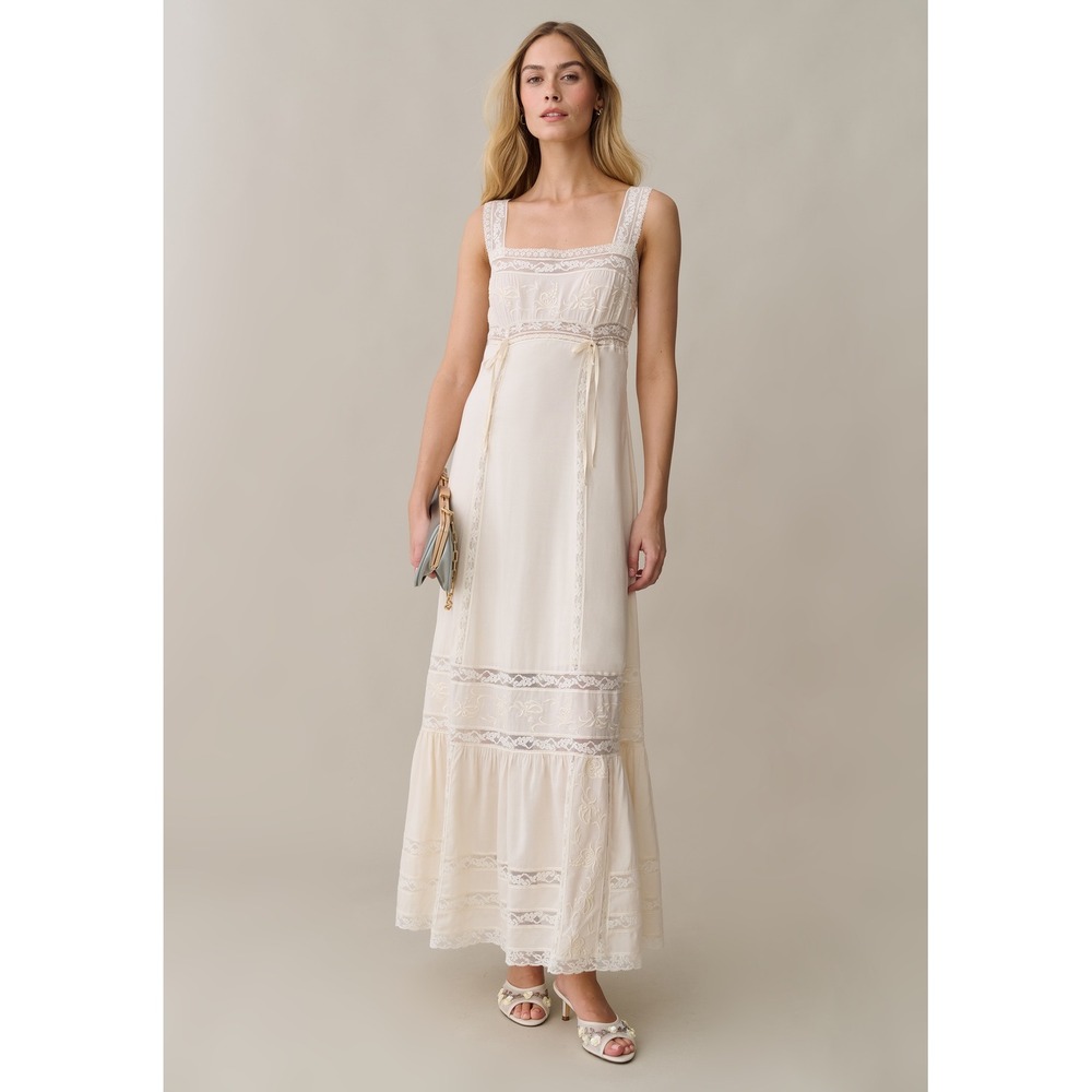 NWT Few Moda The Dove Dress / Size 4 / Never worn & in packaging